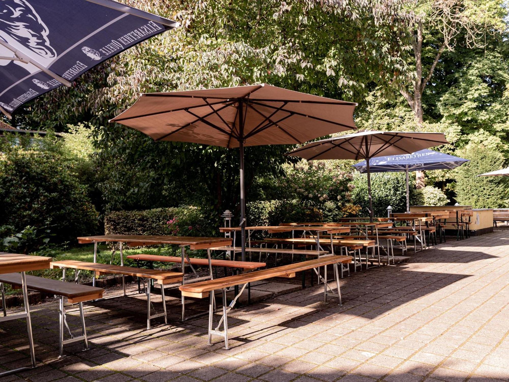 Jugendherberge Bad Homburg บาดฮอมบูร์ก ฟอร์ แดร์เฮอเฮอ ภายนอก รูปภาพ
