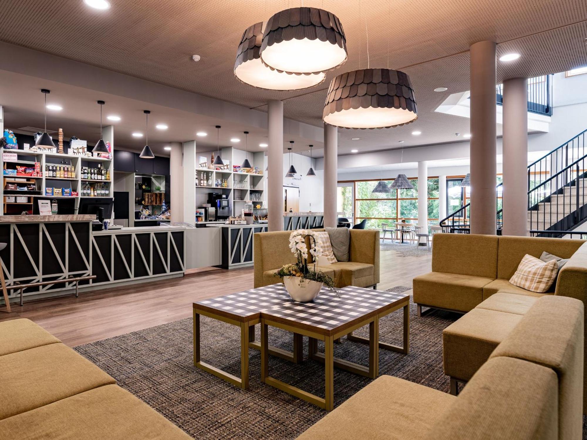 Jugendherberge Bad Homburg บาดฮอมบูร์ก ฟอร์ แดร์เฮอเฮอ ภายนอก รูปภาพ